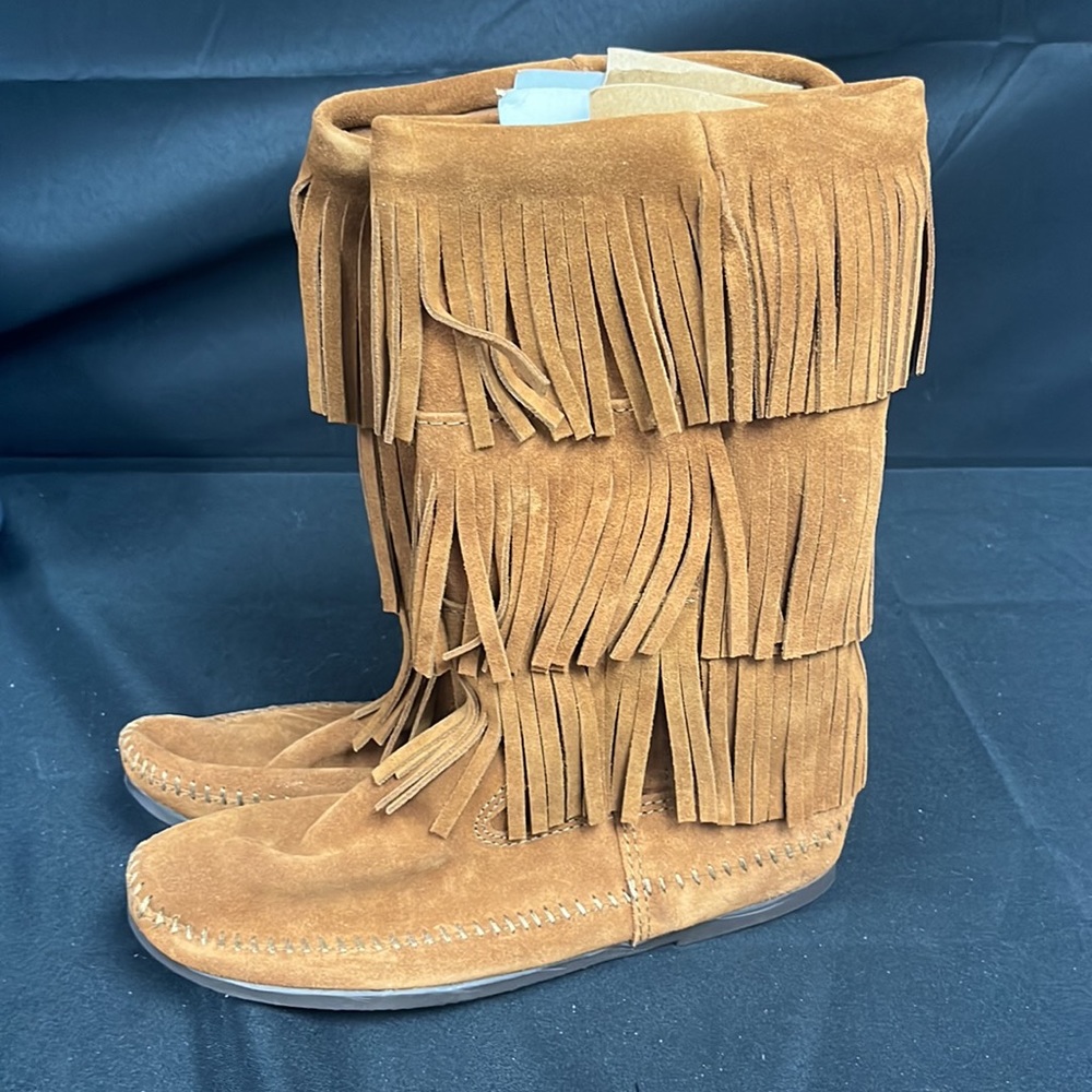 Minnetonka Women’s Calf High Brown 3 Layer Fringed Boot (2933) - Picture 4 of 8
